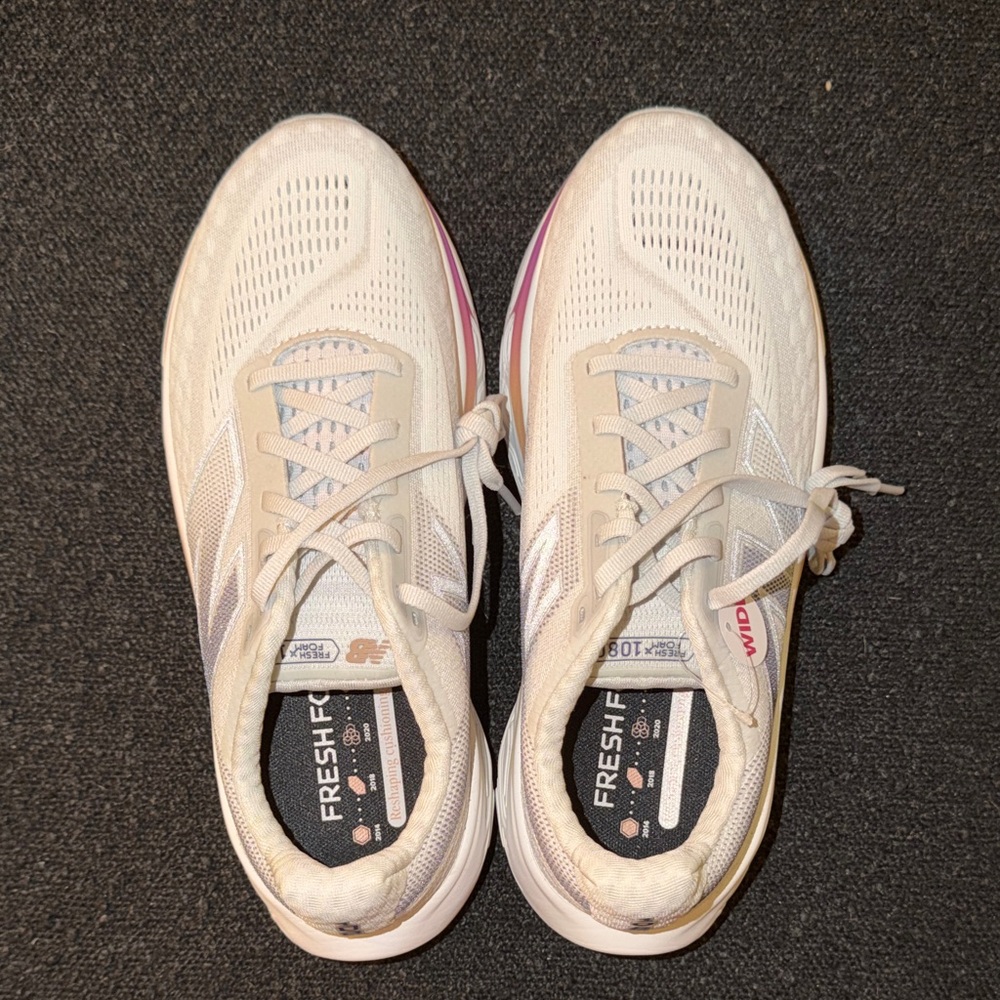 New Balance Women's 1080 Fresh Foam Wide 8.5